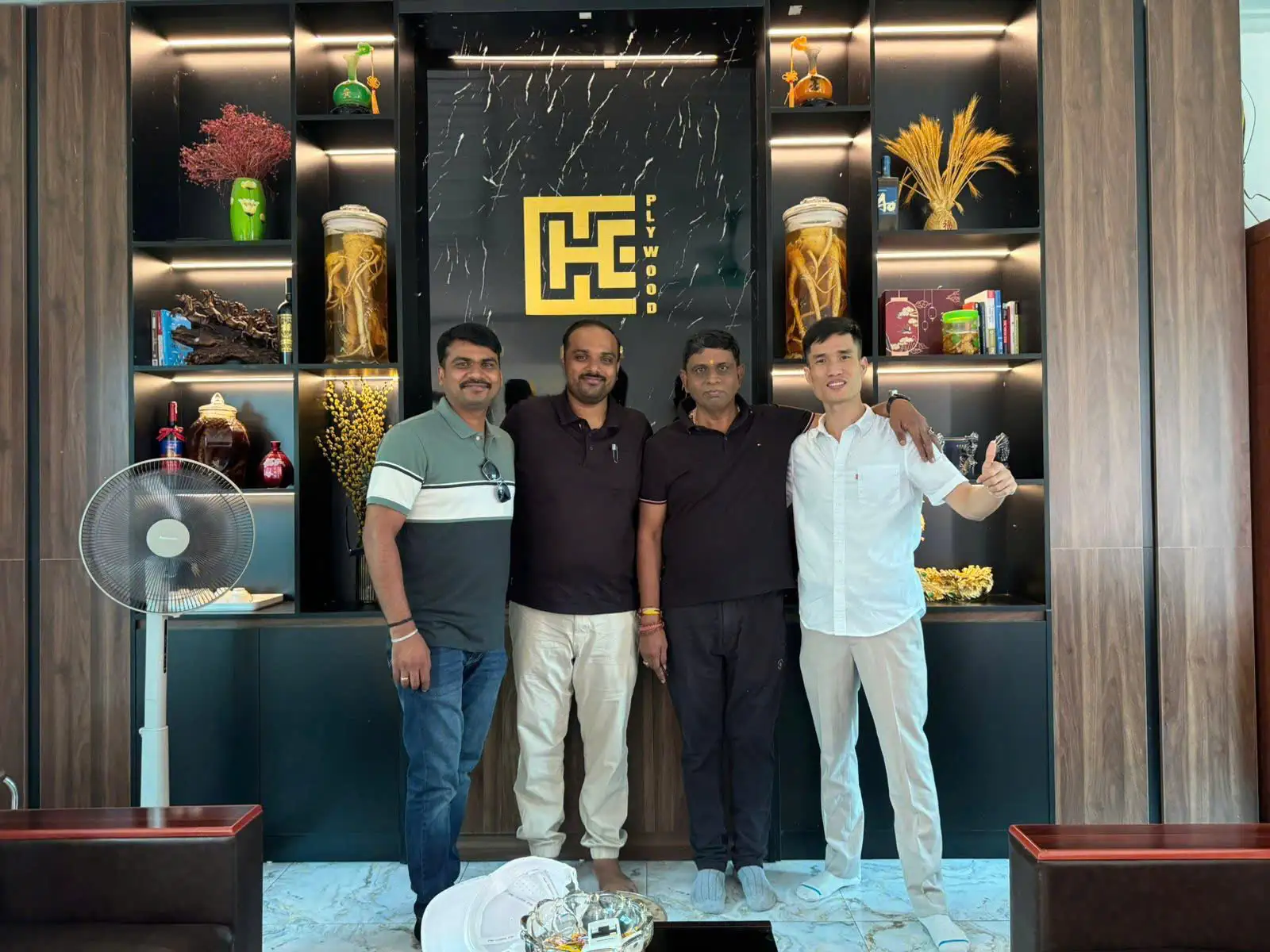 International buyers plywood factory HCPLY visit 038