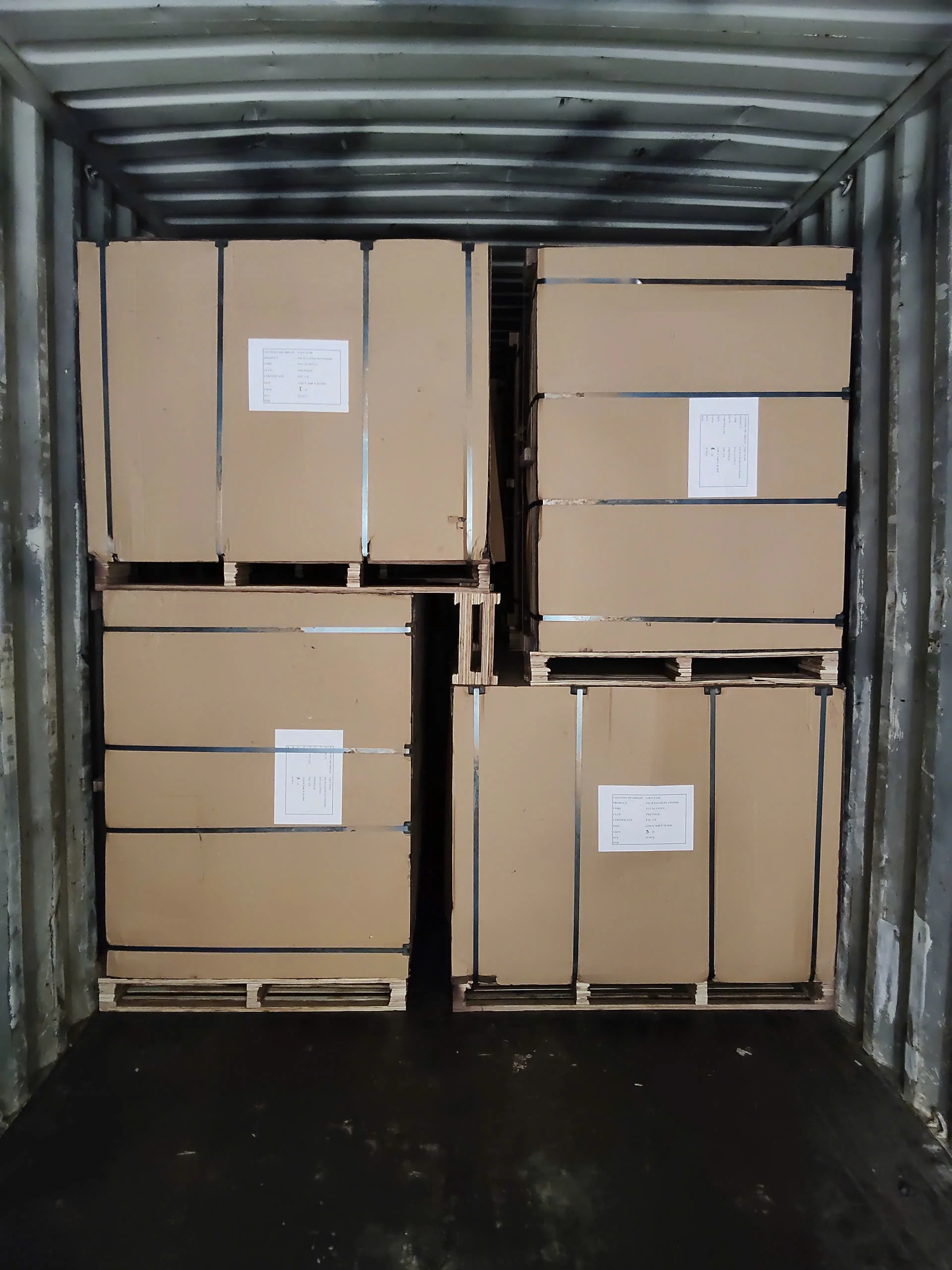 Styrax core plywood packing specification 1250x2500mm 18 pallets per 40HC container by HCPLY