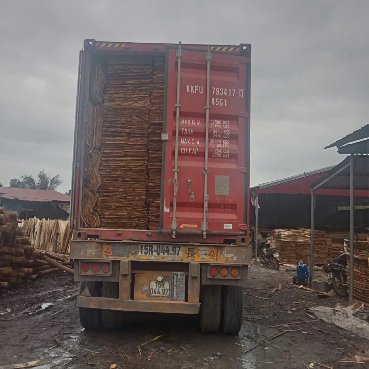 Vietnam plywood supplier types — factory packing and export container verification