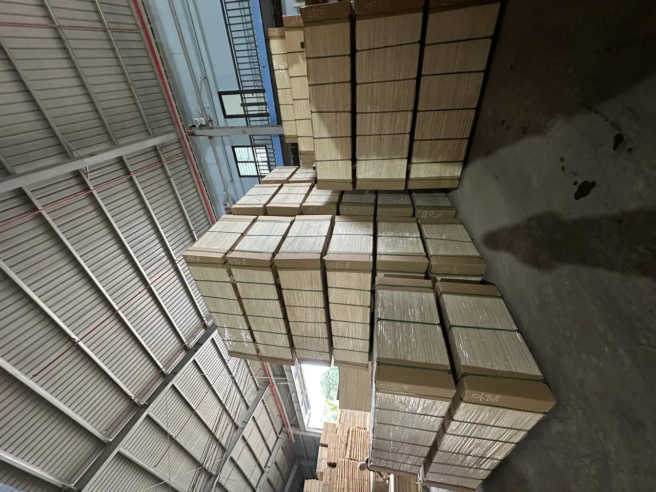 Vietnam plywood supplier — David meeting international buyer at HCPLY showroom Phu Tho