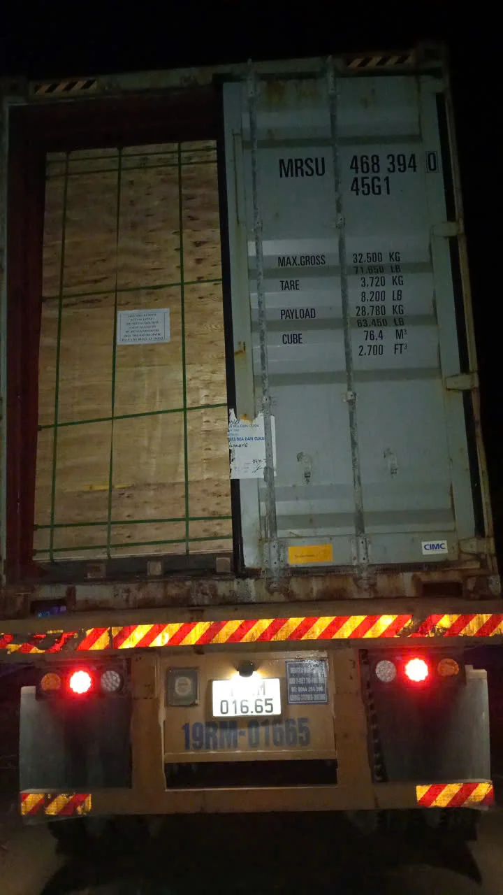Secured plywood export pallet prepared for 40HC container loading – factory packing execution by HCPLY