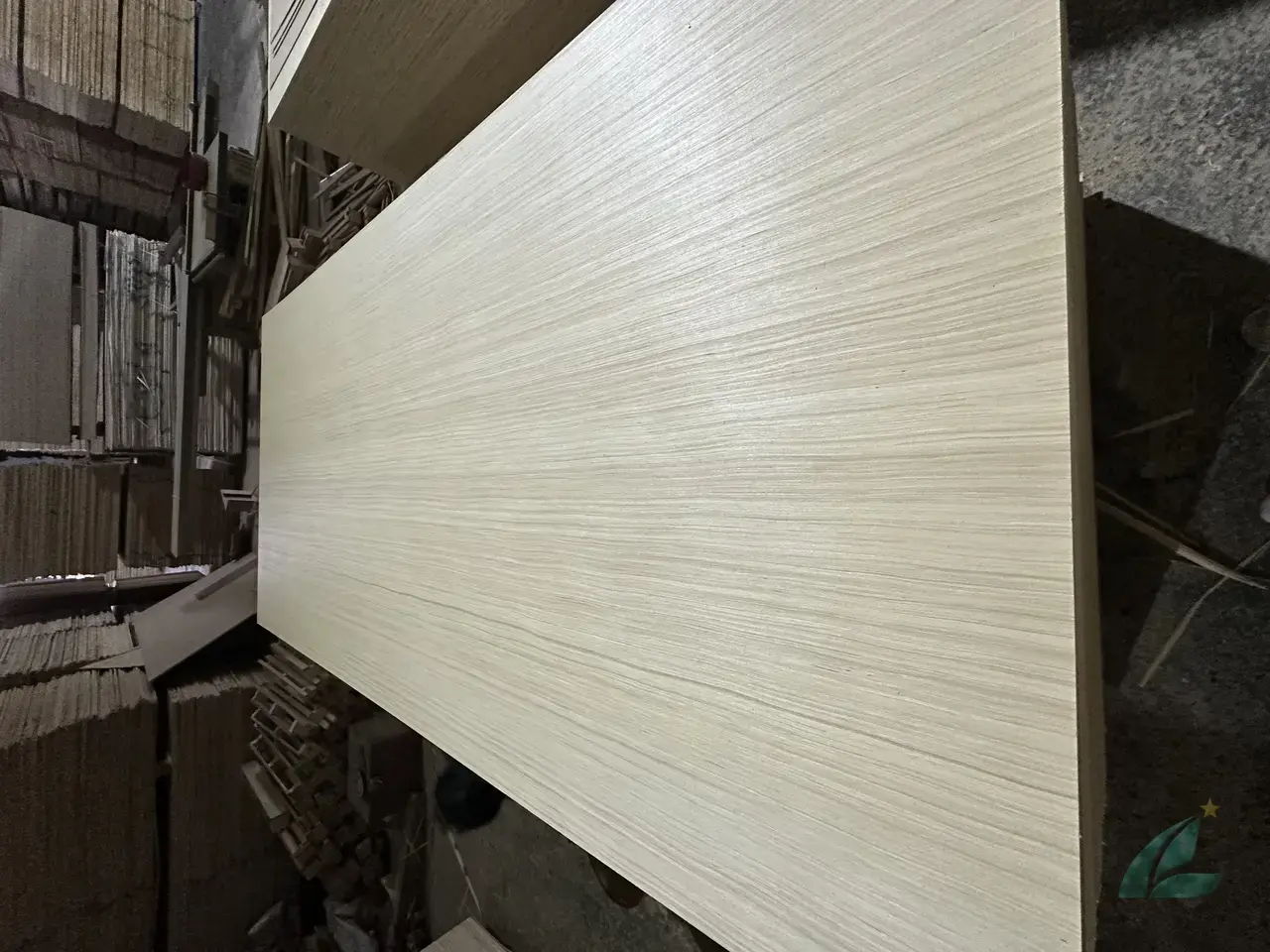 EV plywood Vietnam engineered veneer decorative export hcply 005