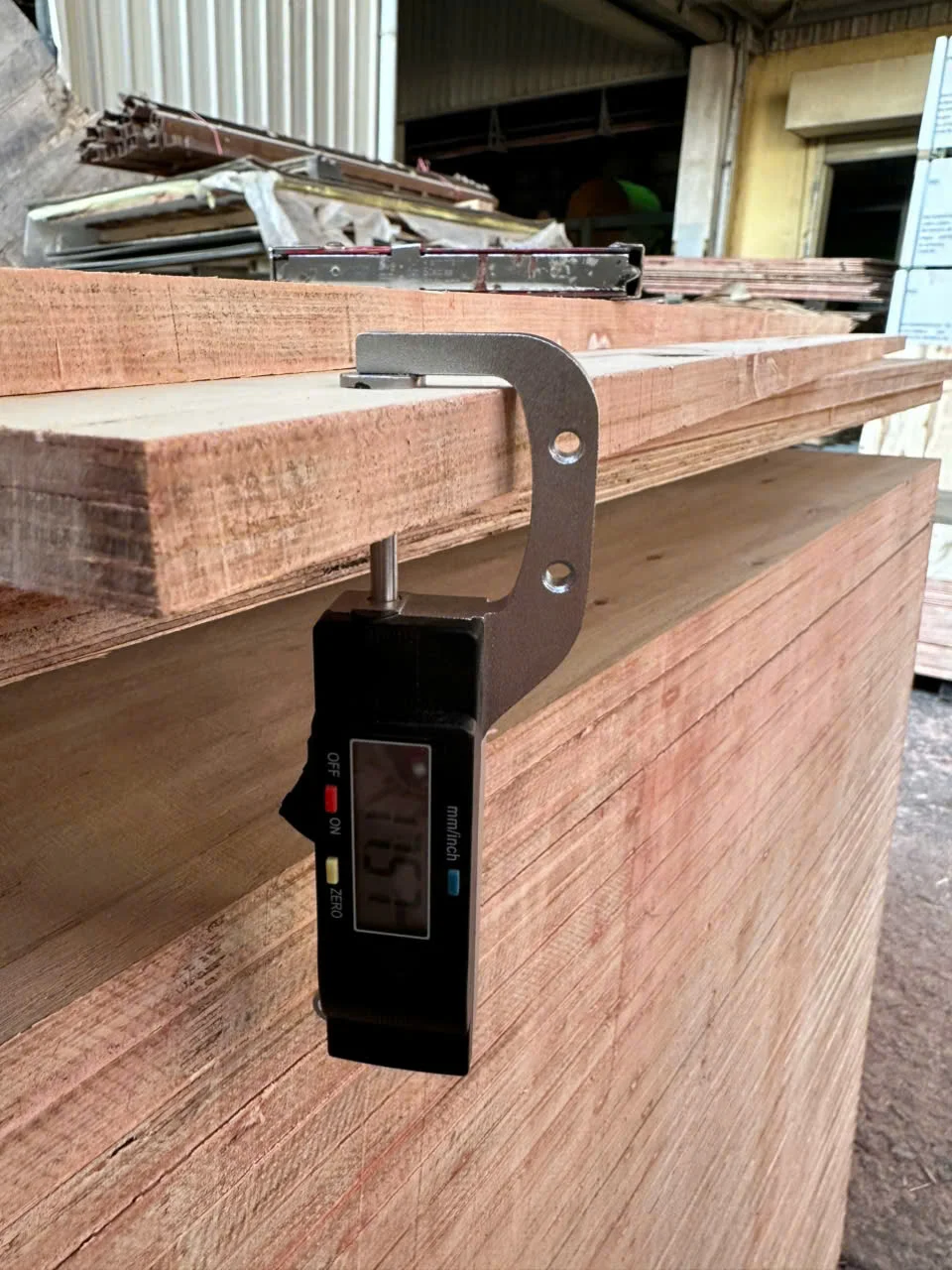 Quality inspection 16mm plywood thickness measurement HCPLY
